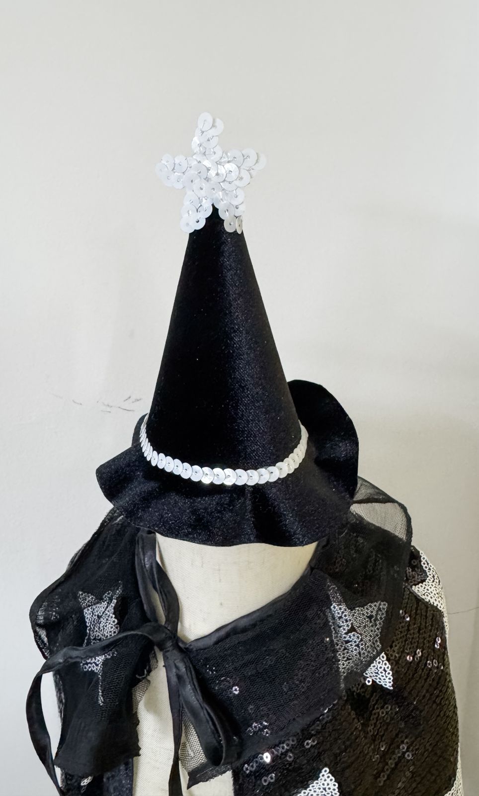 Capa Bruja Estrellas con Gorro