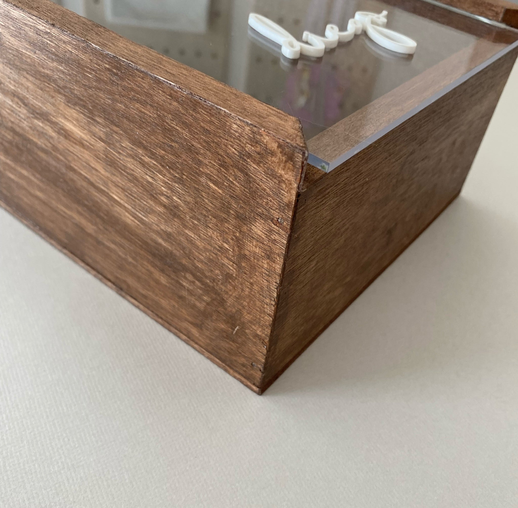 Caja de bautizo en madera